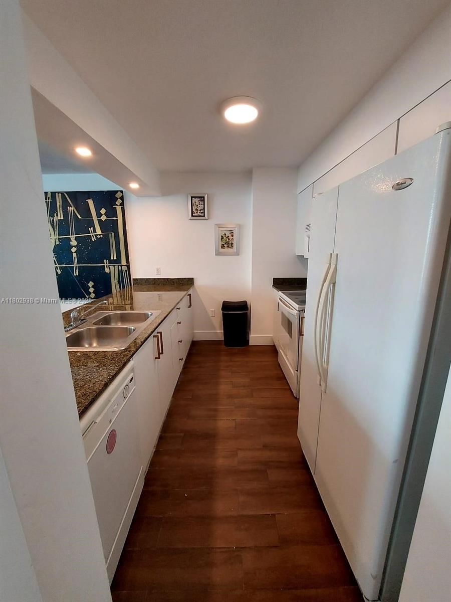 Real estate property located at 1200 Brickell Bay Dr #3708, Miami-dade, The Club At Brickell Bay, Miami, FL