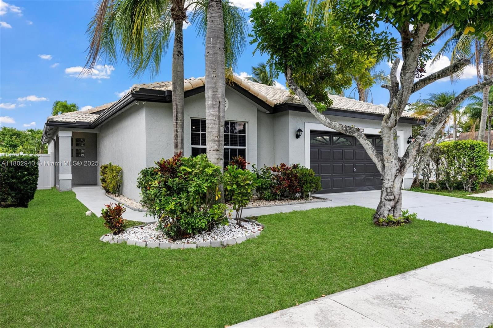 Real estate property located at 18311 19th St, Broward, Silver Lakes At Pembroke, Pembroke Pines, FL