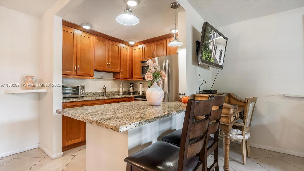 Real estate property located at 1012 Berkshire A #1012, Broward, Berkshire A Condo, Deerfield Beach, FL