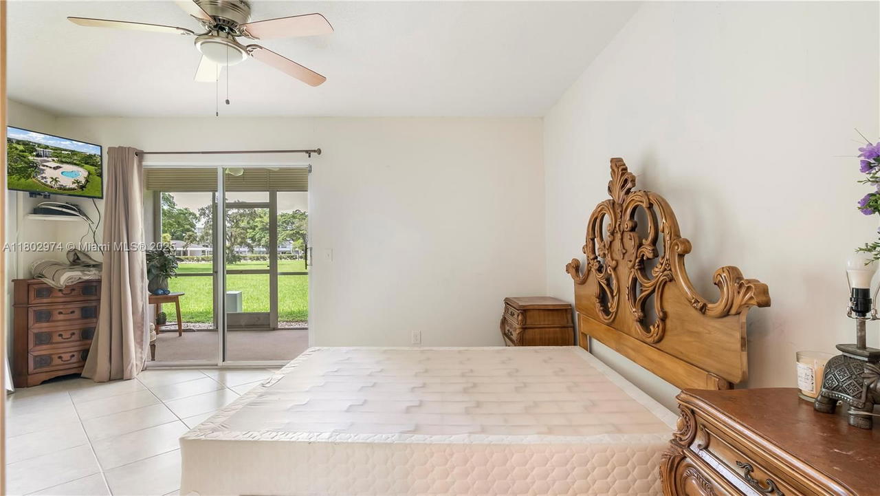 Real estate property located at 1012 Berkshire A #1012, Broward, Berkshire A Condo, Deerfield Beach, FL