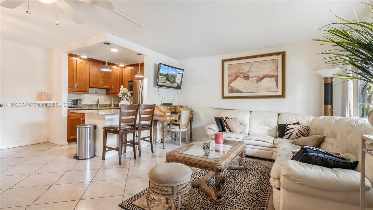 Real estate property located at 1012 Berkshire A #1012, Broward, Berkshire A Condo, Deerfield Beach, FL