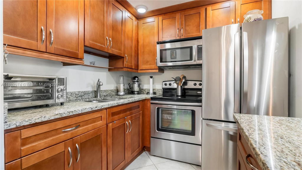 Real estate property located at 1012 Berkshire A #1012, Broward, Berkshire A Condo, Deerfield Beach, FL