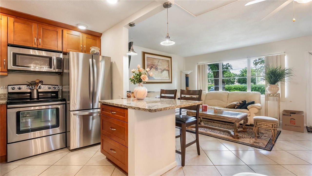 Real estate property located at 1012 Berkshire A #1012, Broward, Berkshire A Condo, Deerfield Beach, FL