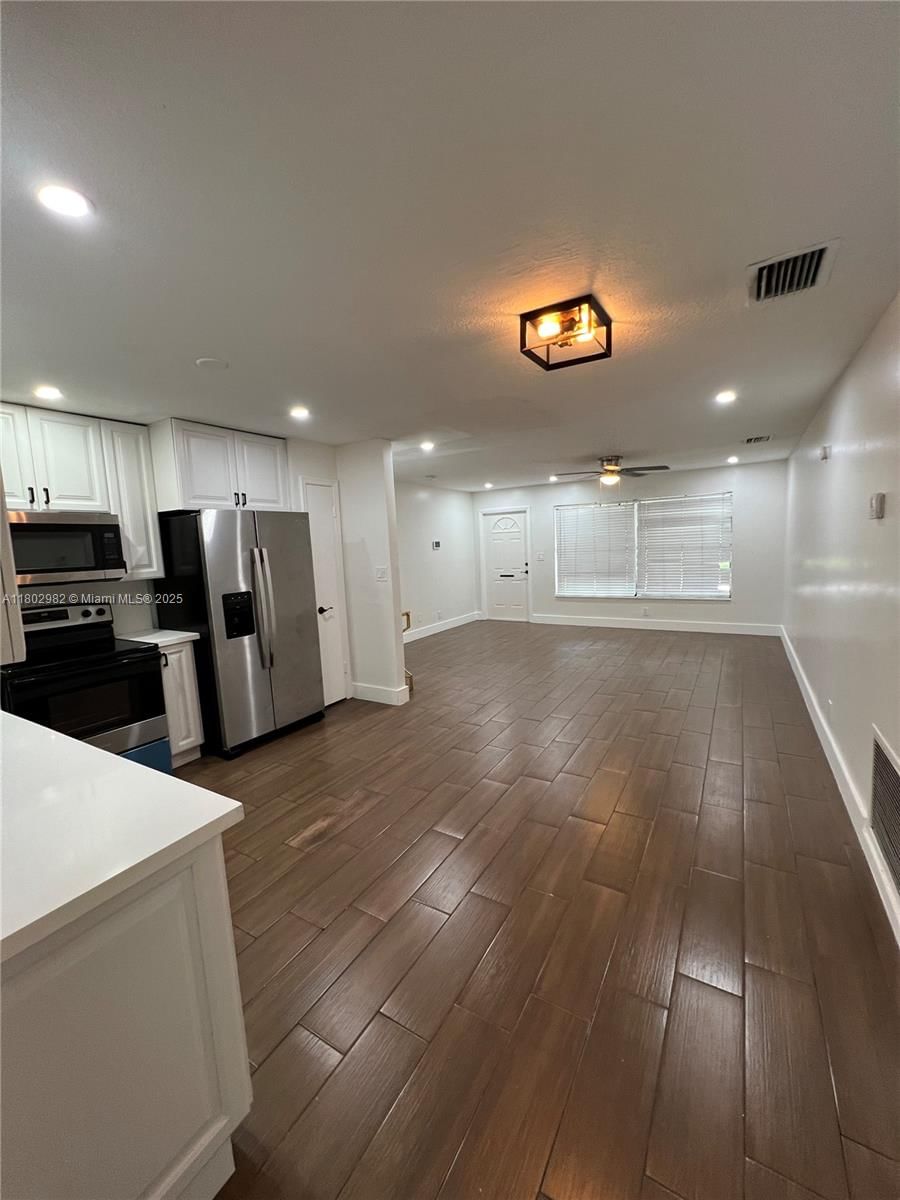 Real estate property located at 6391 8th St, Broward, Kimberly Village Sec One, North Lauderdale, FL
