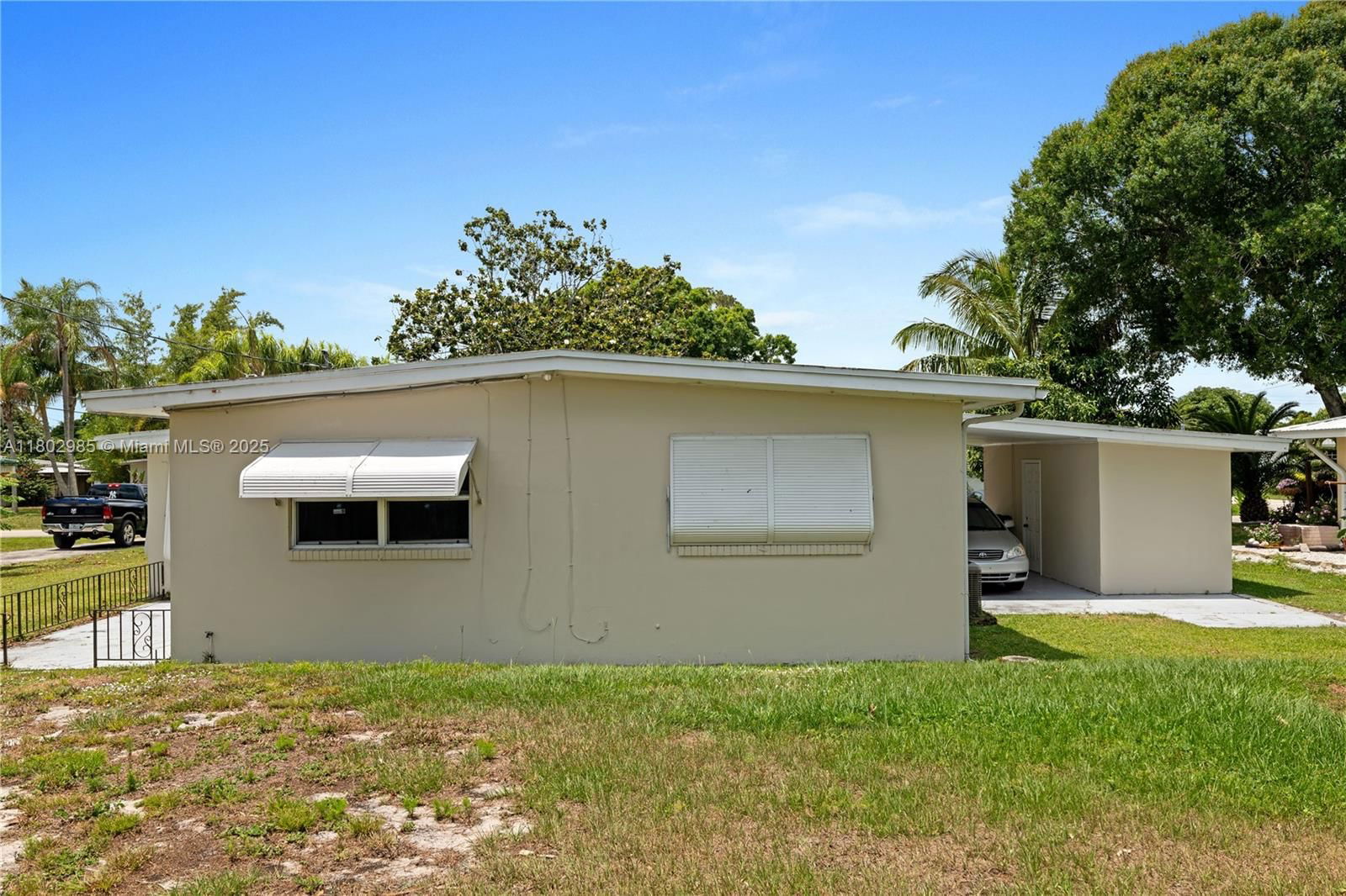 Real estate property located at 409 Poplar Ave, St Lucie, River Park Unit 2, Port St. Lucie, FL