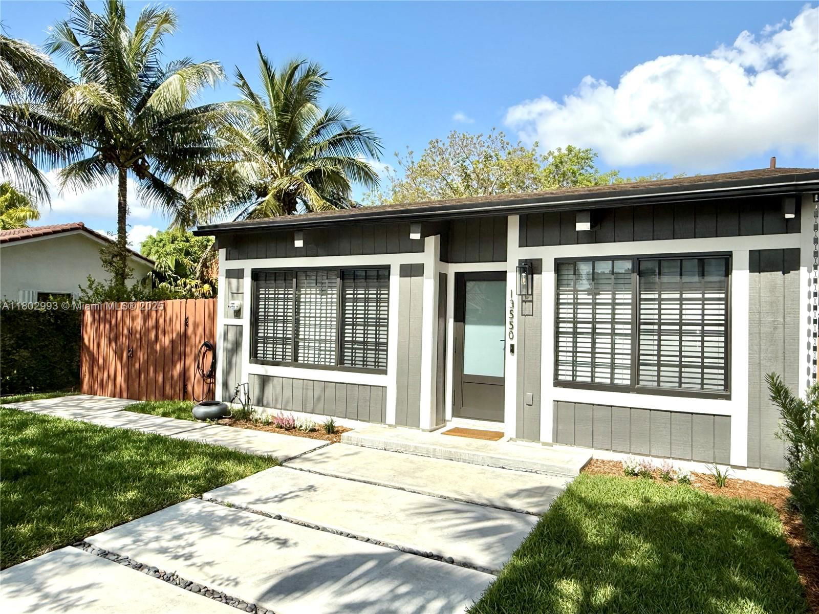 Real estate property located at 13550 102 Ln, Miami-dade, Cindis Place Sec 2, Miami, FL