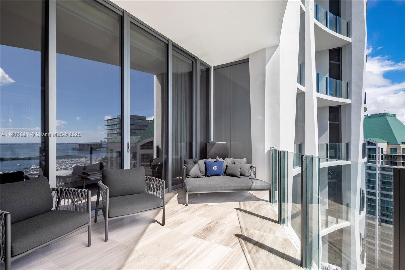 Real estate property located at 2821 Bayshore Dr #20AB, Miami-dade, Two Park Grove Condo, Miami, FL