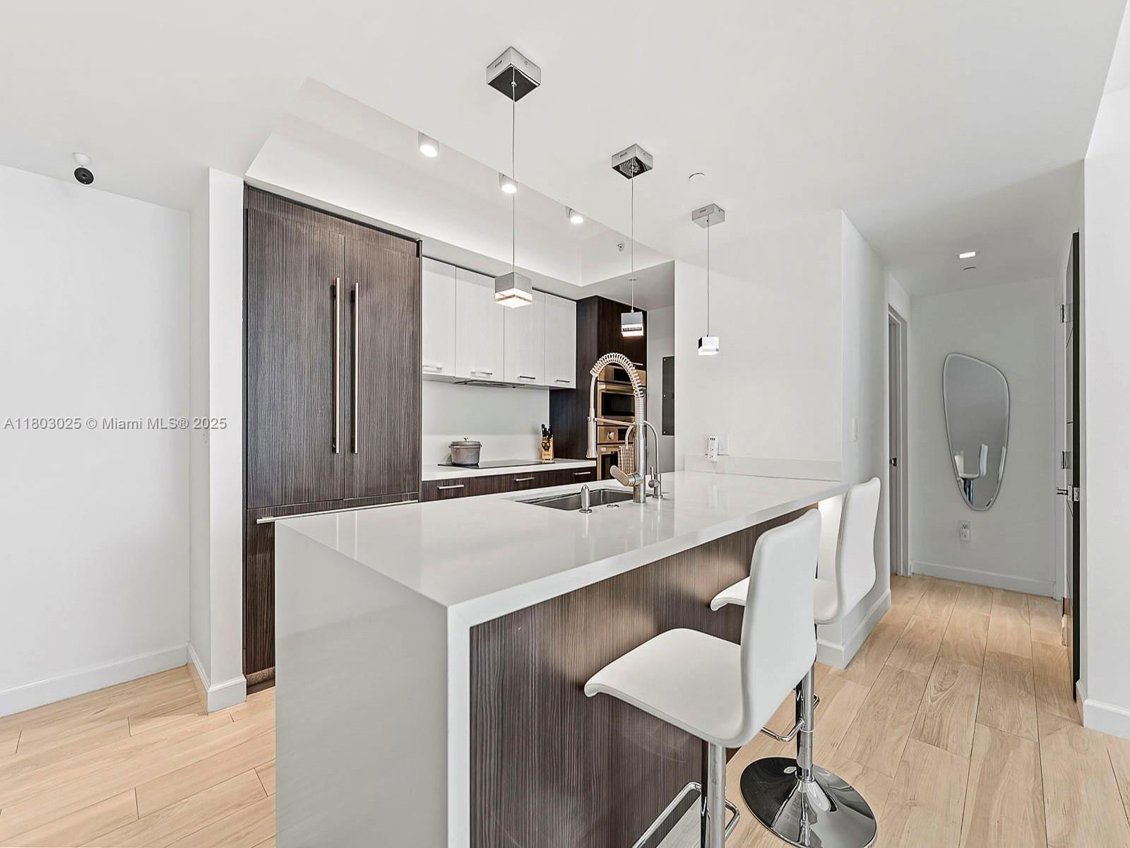 Real estate property located at 500 Brickell Ave #2203, Miami-dade, 500 Brickell East Condo, Miami, FL