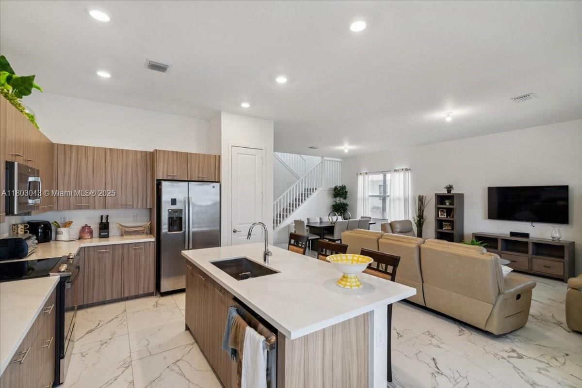 Real estate property located at 17333 46th St, Broward, Tuscan Isles, Miramar, FL
