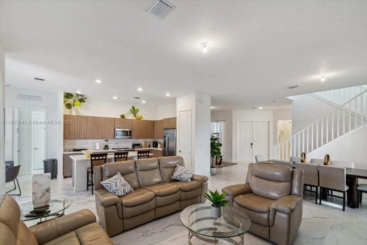 Real estate property located at 17333 46th St, Broward, Tuscan Isles, Miramar, FL