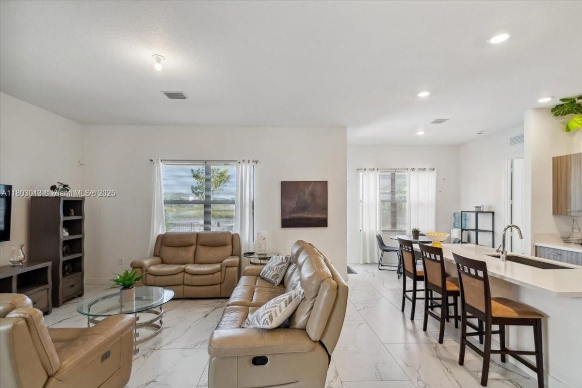 Real estate property located at 17333 46th St, Broward, Tuscan Isles, Miramar, FL
