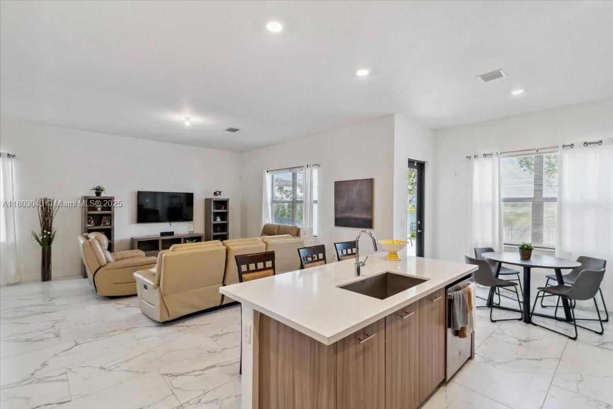 Real estate property located at 17333 46th St, Broward, Tuscan Isles, Miramar, FL