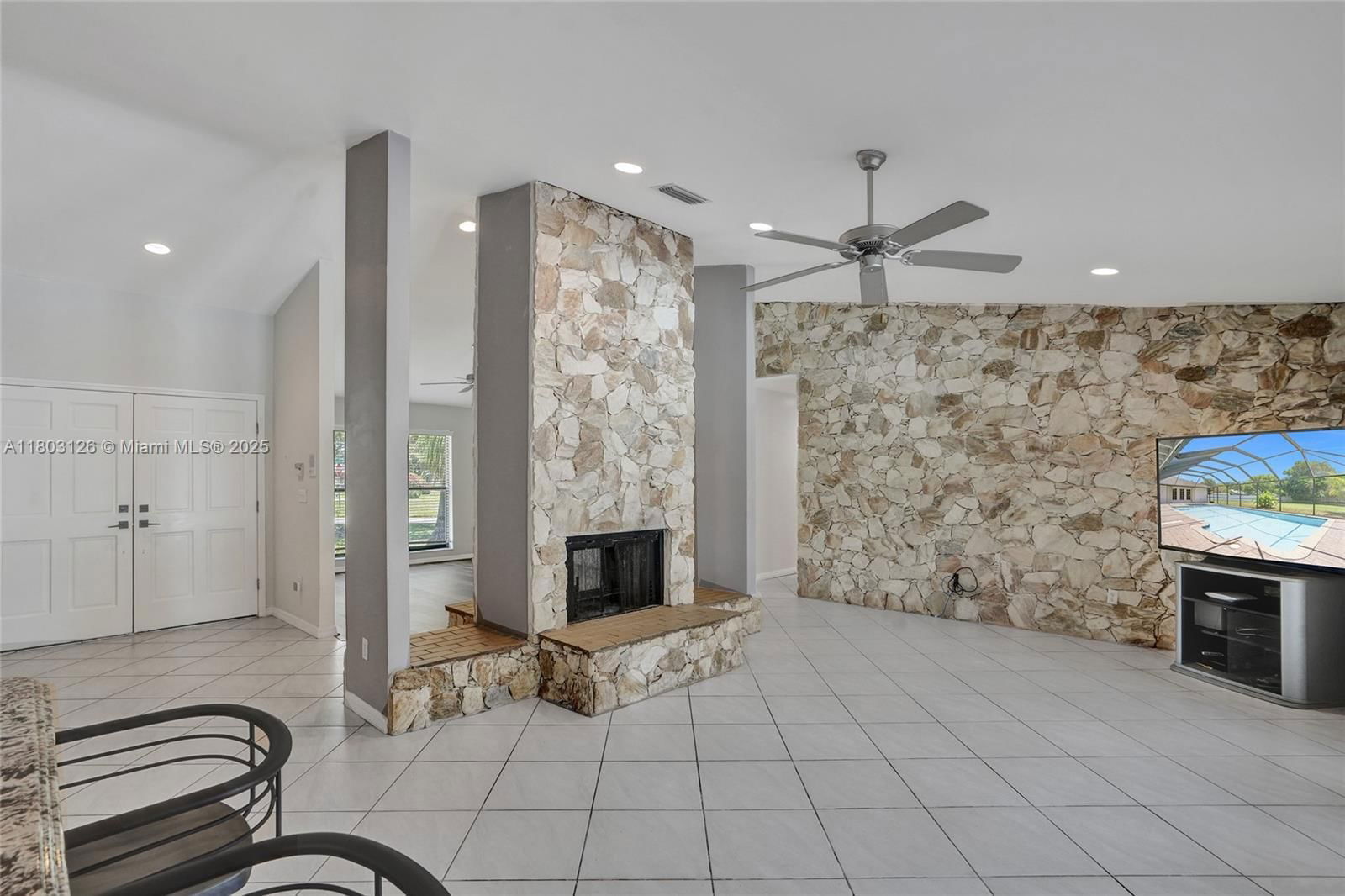 Real estate property located at 14940 164th Ter, Miami-dade, Kings Grove, Miami, FL