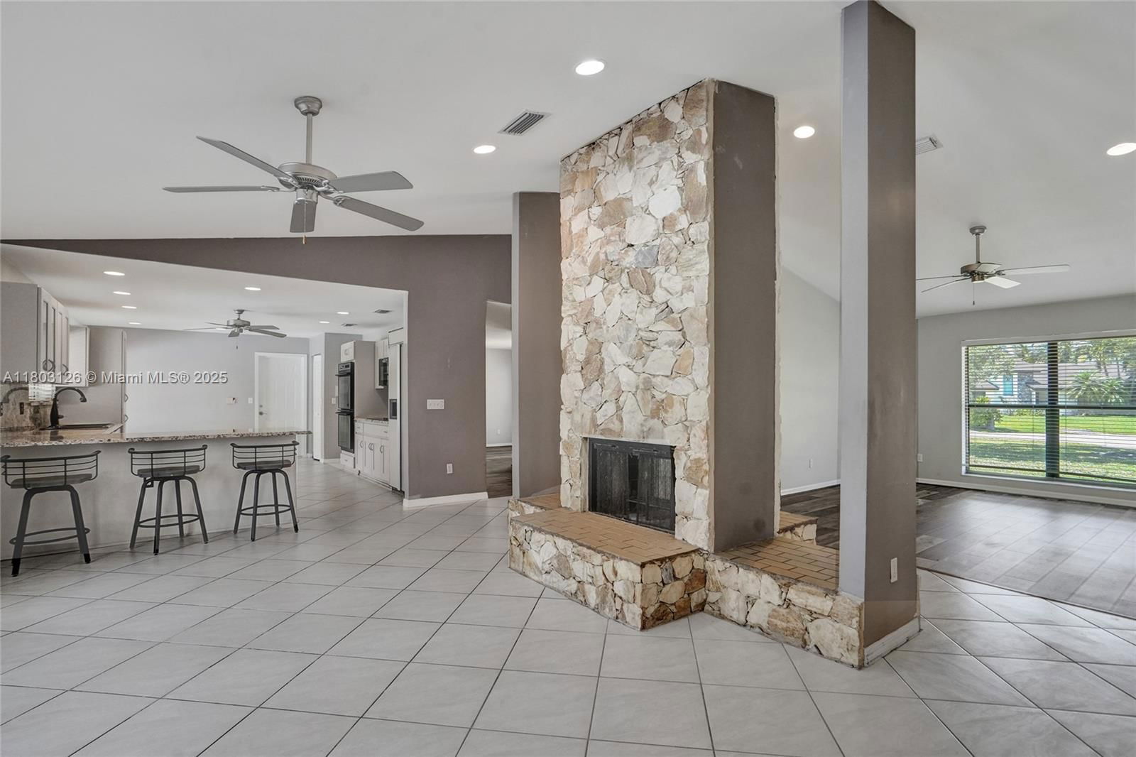 Real estate property located at 14940 164th Ter, Miami-dade, Kings Grove, Miami, FL