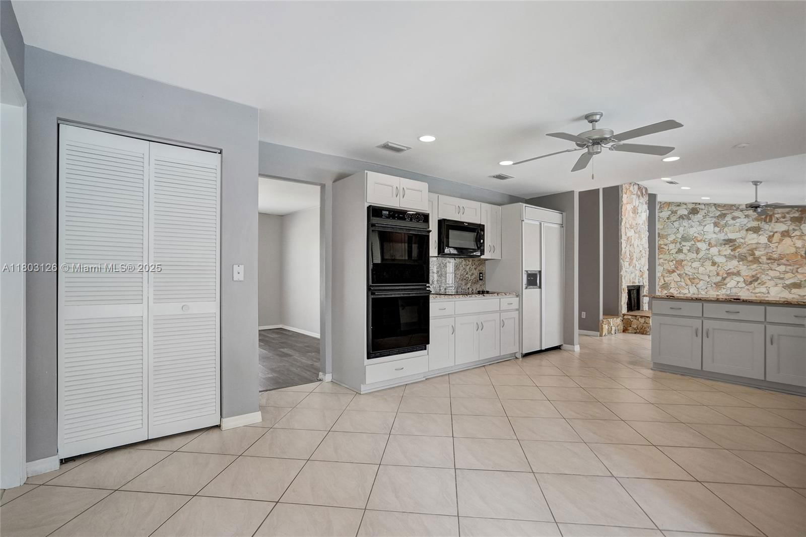 Real estate property located at 14940 164th Ter, Miami-dade, Kings Grove, Miami, FL