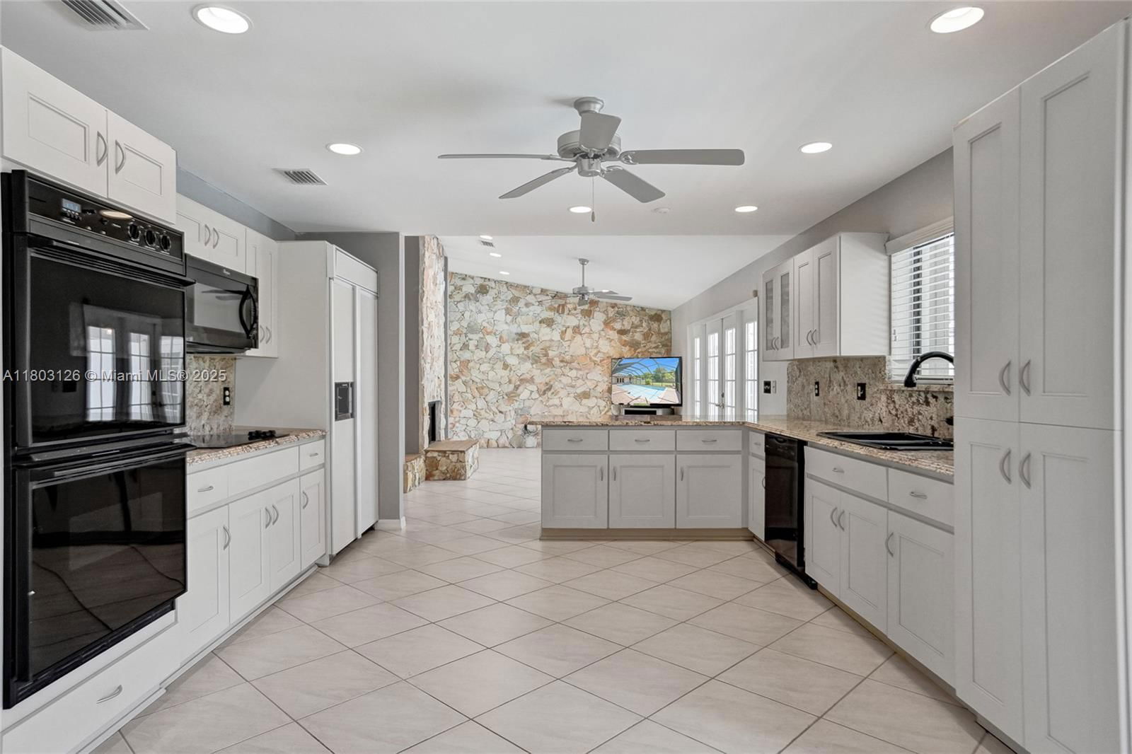 Real estate property located at 14940 164th Ter, Miami-dade, Kings Grove, Miami, FL