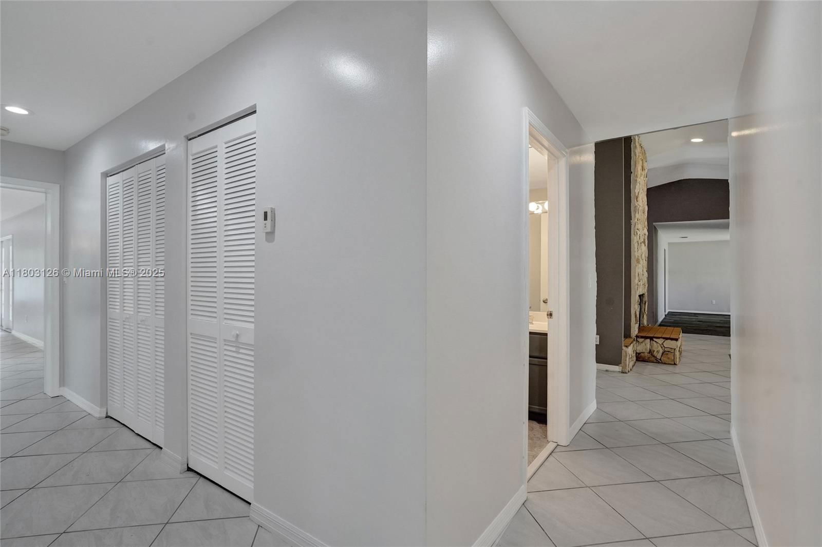 Real estate property located at 14940 164th Ter, Miami-dade, Kings Grove, Miami, FL