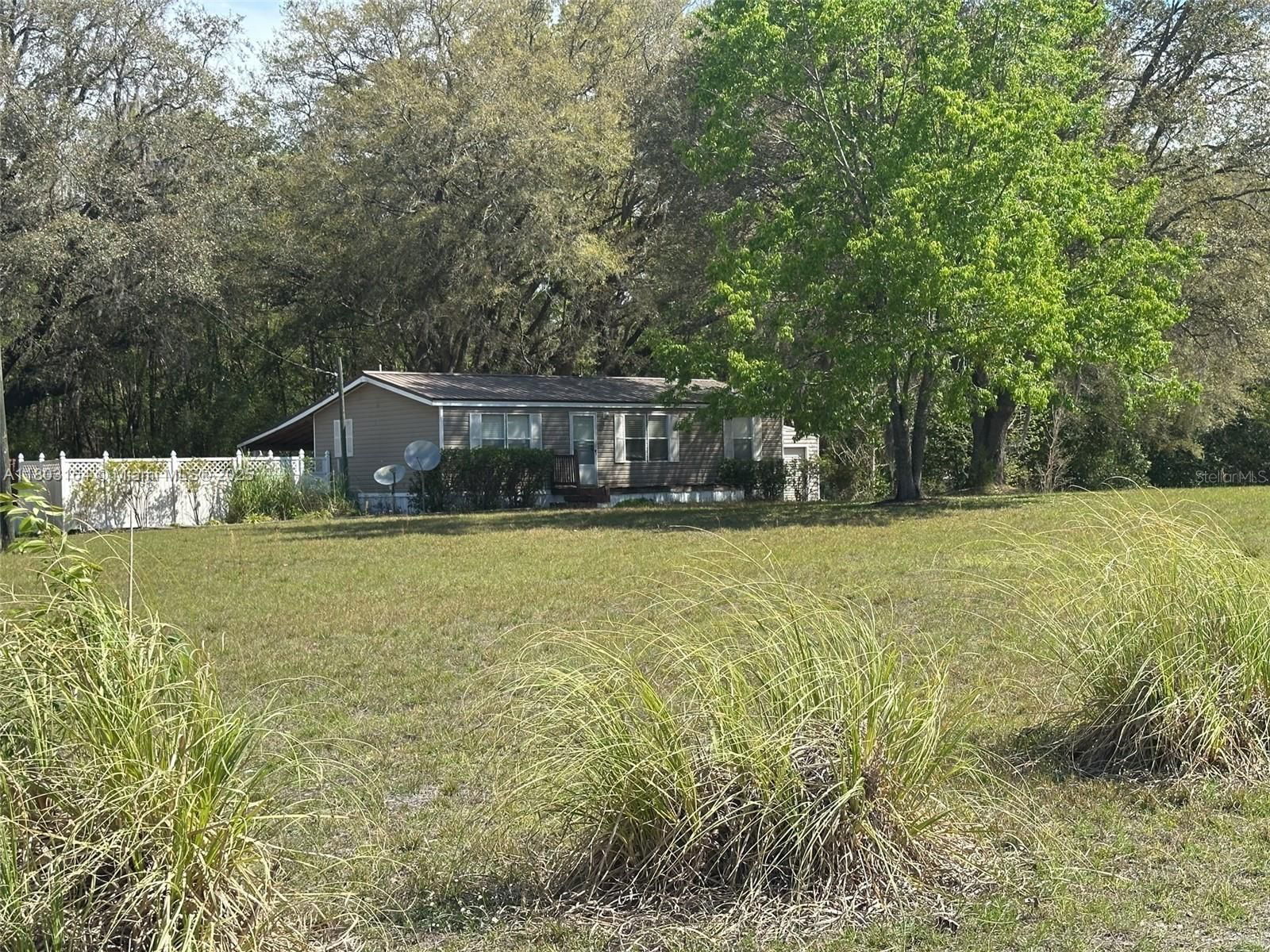 Real estate property located at 345 SE ROLLING HILLS DRIVE, Other, Not In Subdivision, Other City - In The State Of Florida, FL