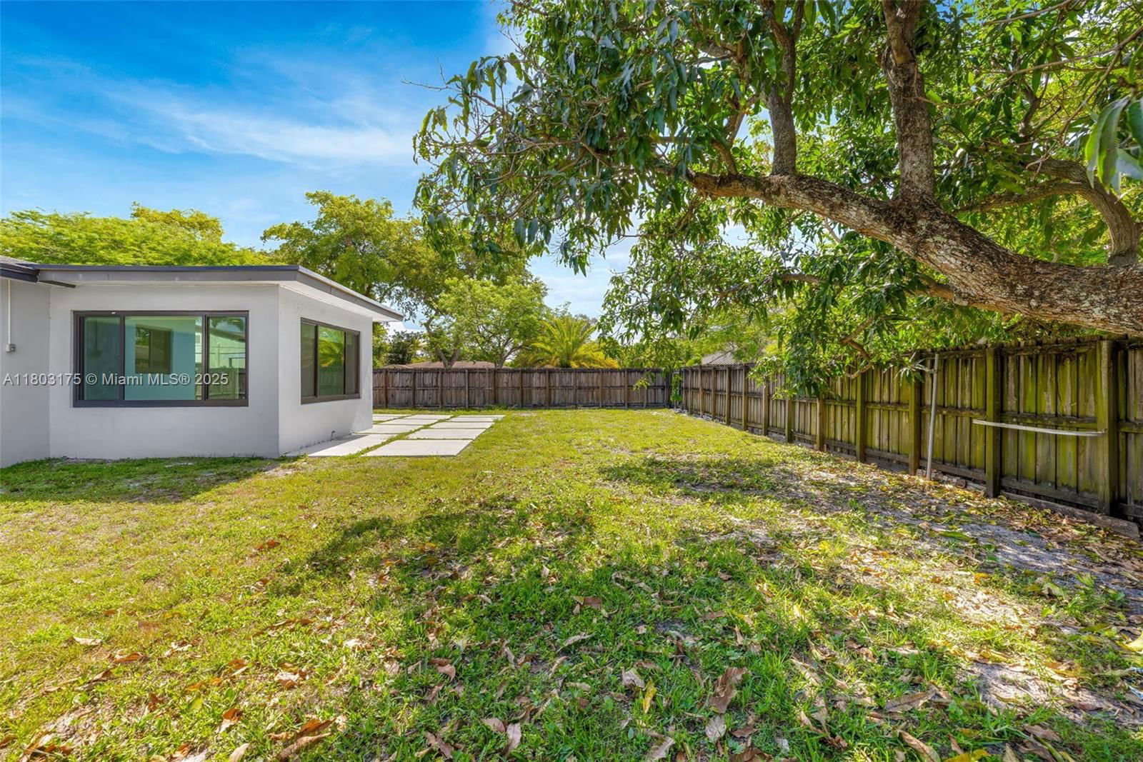 Real estate property located at 1998 180th St, Miami-dade, Fulford By The Sea, North Miami Beach, FL