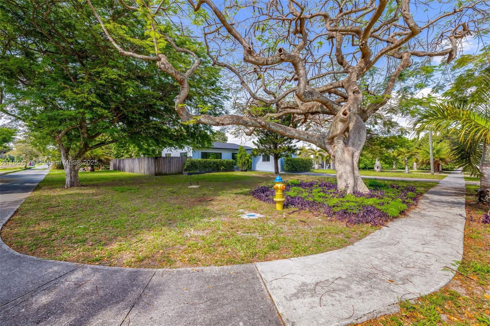Real estate property located at 1998 180th St, Miami-dade, Fulford By The Sea, North Miami Beach, FL