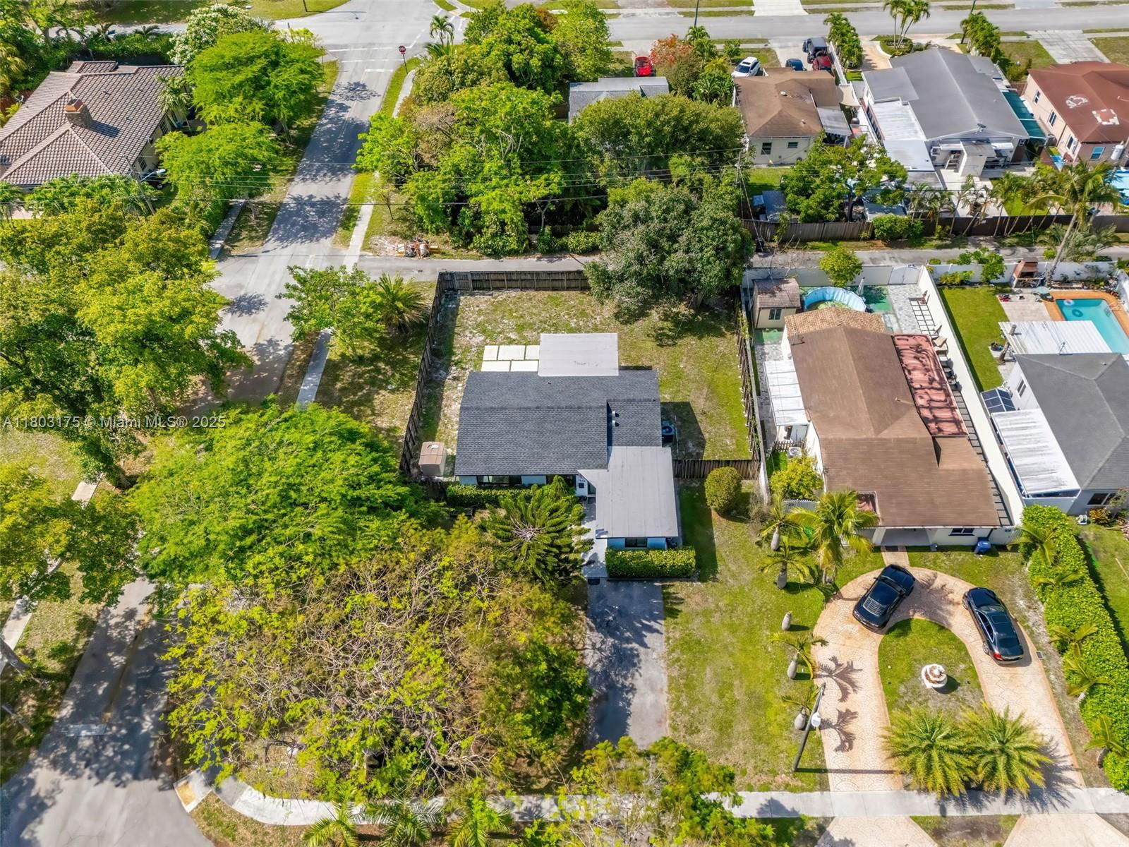 Real estate property located at 1998 180th St, Miami-dade, Fulford By The Sea, North Miami Beach, FL