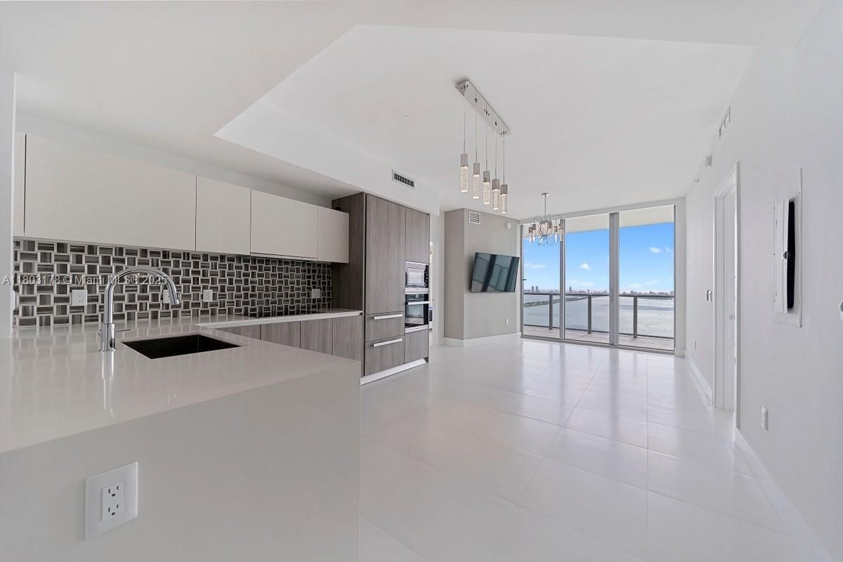 Real estate property located at 2900 7 Ave #3605, Miami-dade, Biscayne Beach, Miami, FL