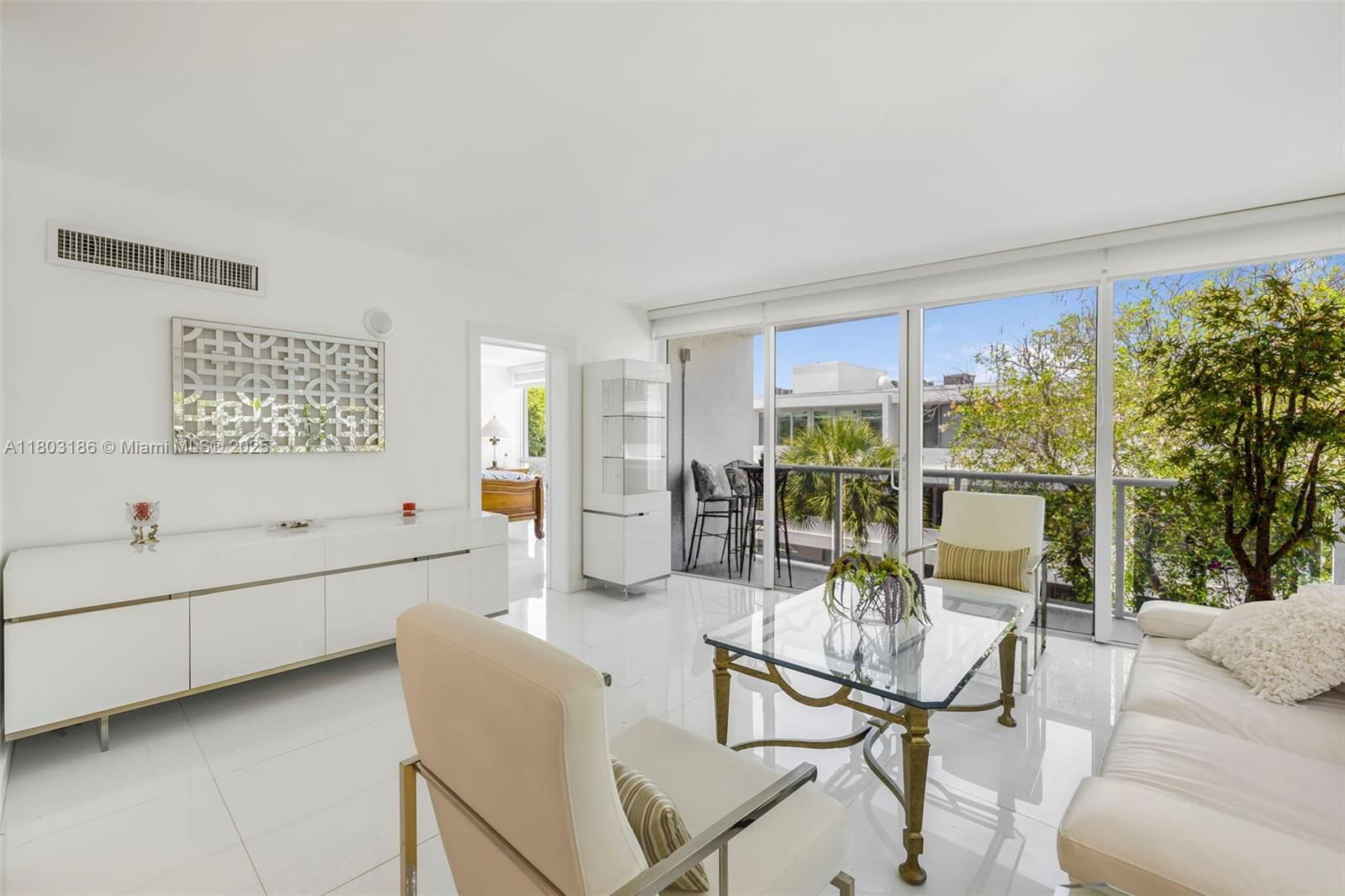 Real estate property located at 1 Harbour Way #305, Miami-dade, One Harbour Way - Co-op, Bal Harbour, FL