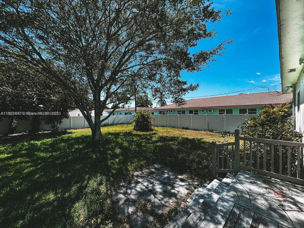 Real estate property located at 1231 16th Ct, Broward, Hollywood Place, Hollywood, FL