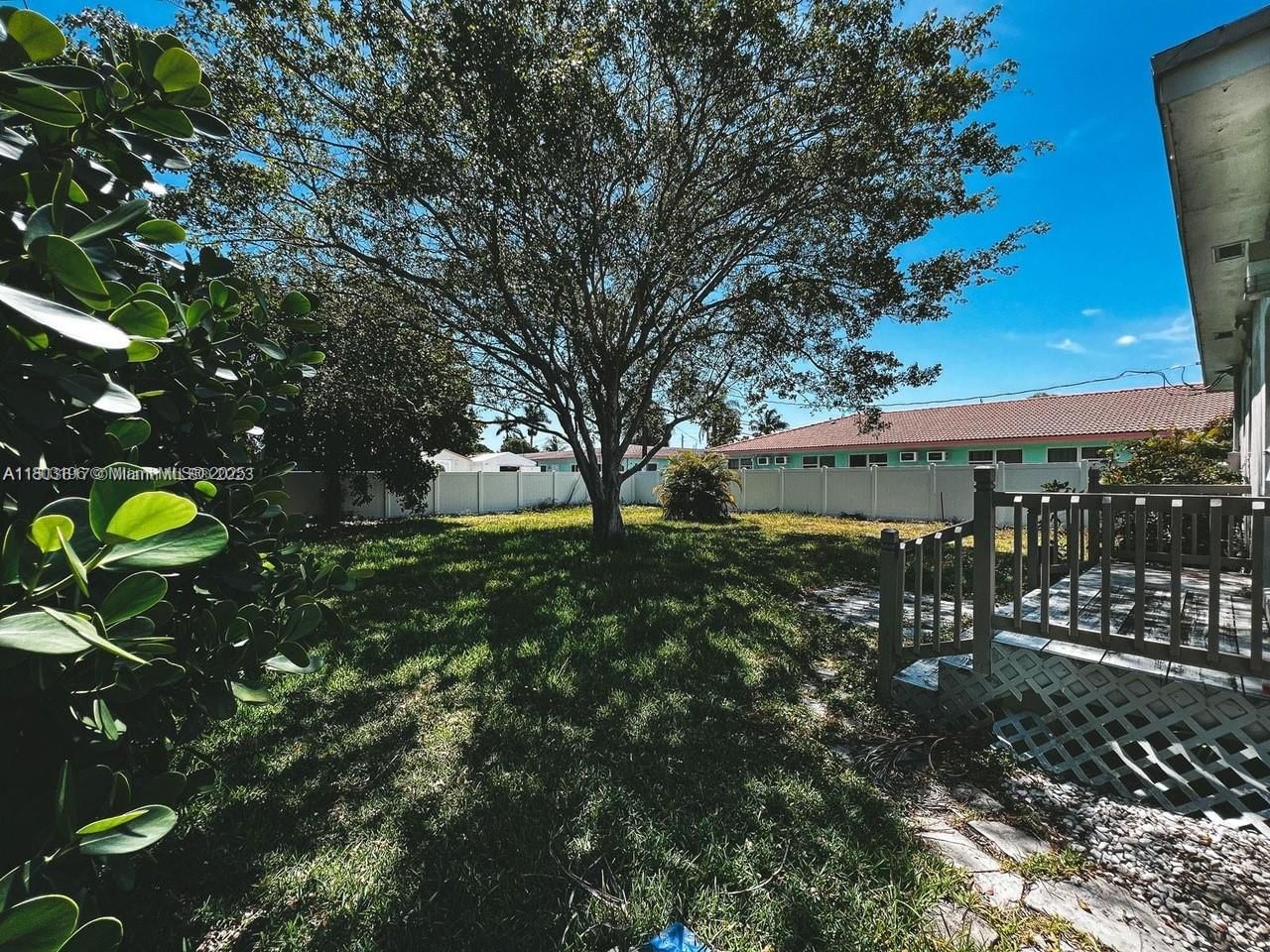 Real estate property located at 1231 16th Ct, Broward, Hollywood Place, Hollywood, FL