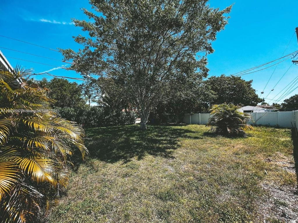 Real estate property located at 1231 16th Ct, Broward, Hollywood Place, Hollywood, FL