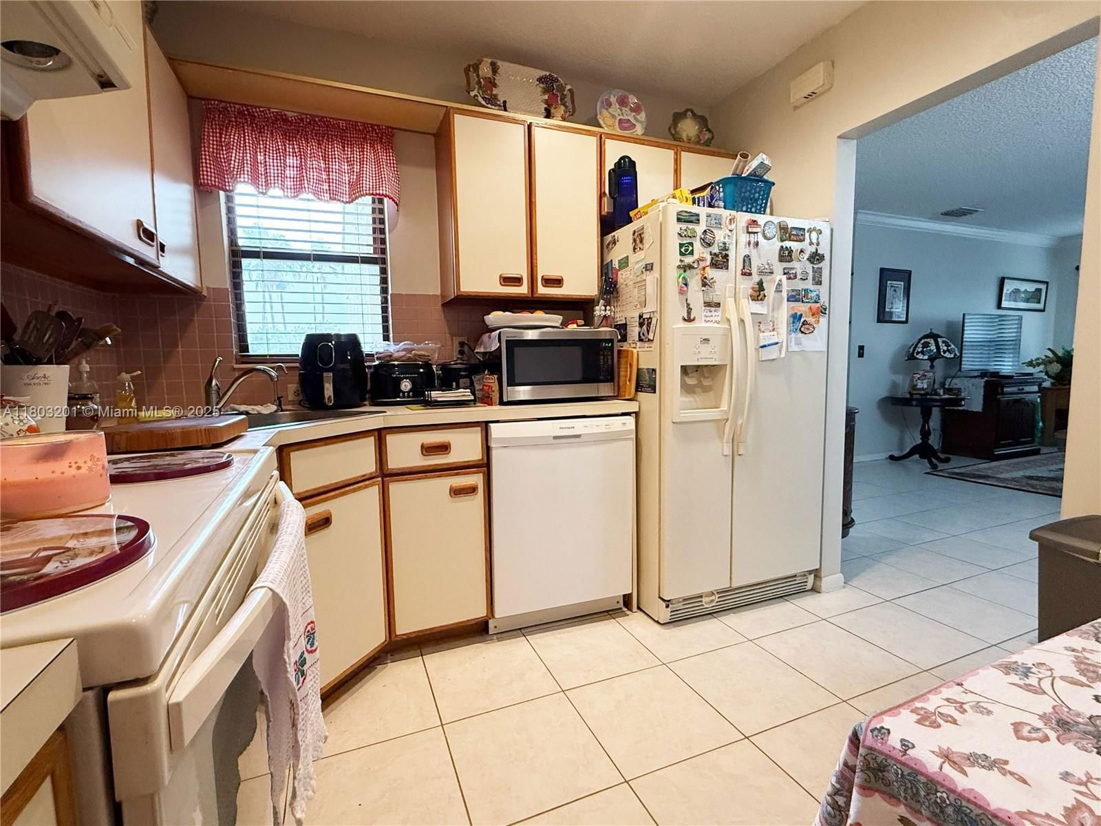 Real estate property located at 2903 Carambola Cir S #2094, Broward, Applewood Village Iv-e Co, Coconut Creek, FL