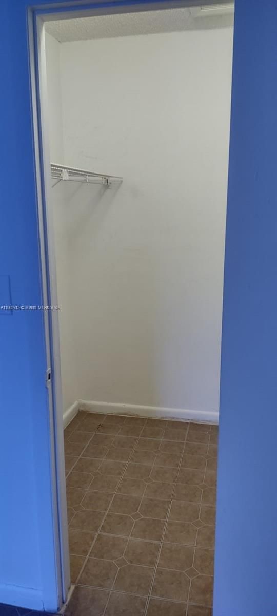 Real estate property located at 4003 University Dr #201, Broward, Sunrise On The Green Cond, Sunrise, FL