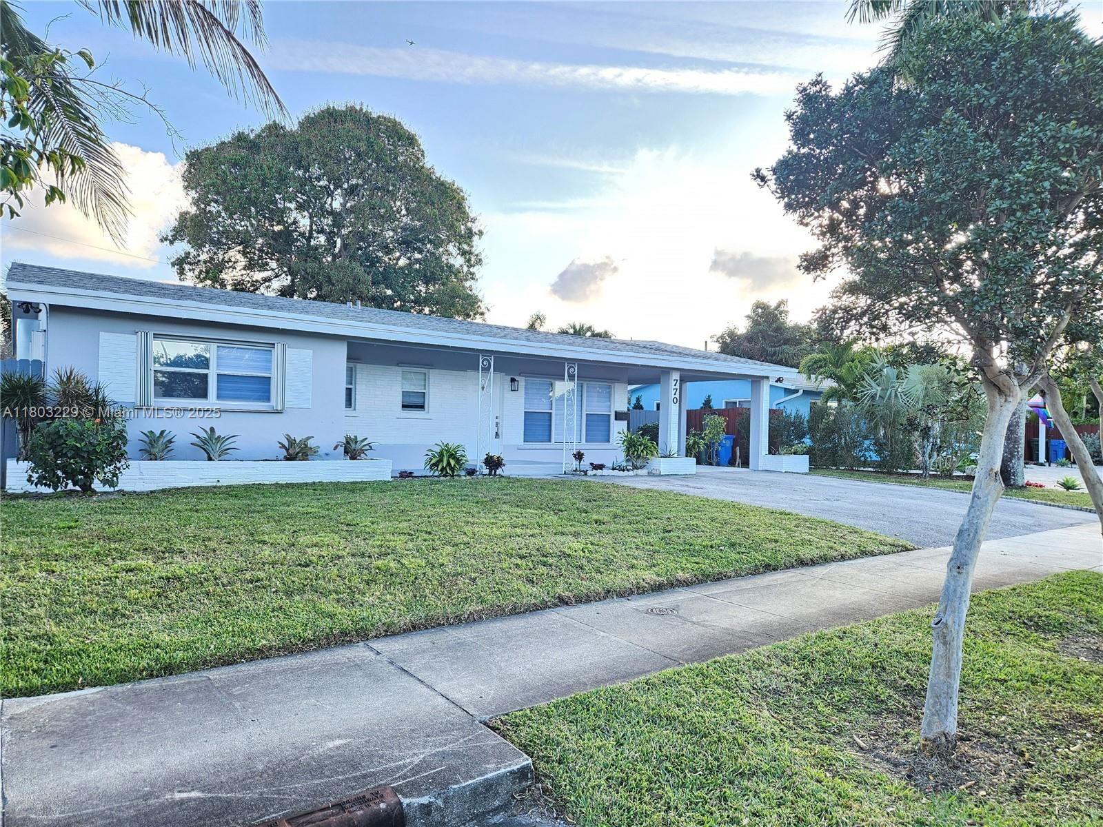 Real estate property located at 770 38th St, Broward, Lloyd Estates Add Corr Pl, Oakland Park, FL