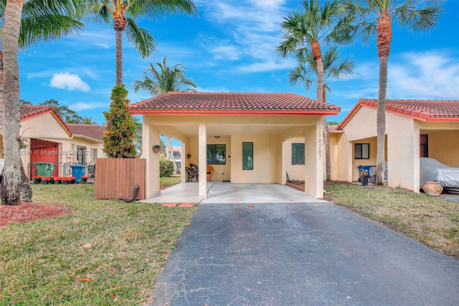 Real estate property located at 16287 Laurel Dr #3, Broward, Villas Of Bonaventure At B, Weston, FL