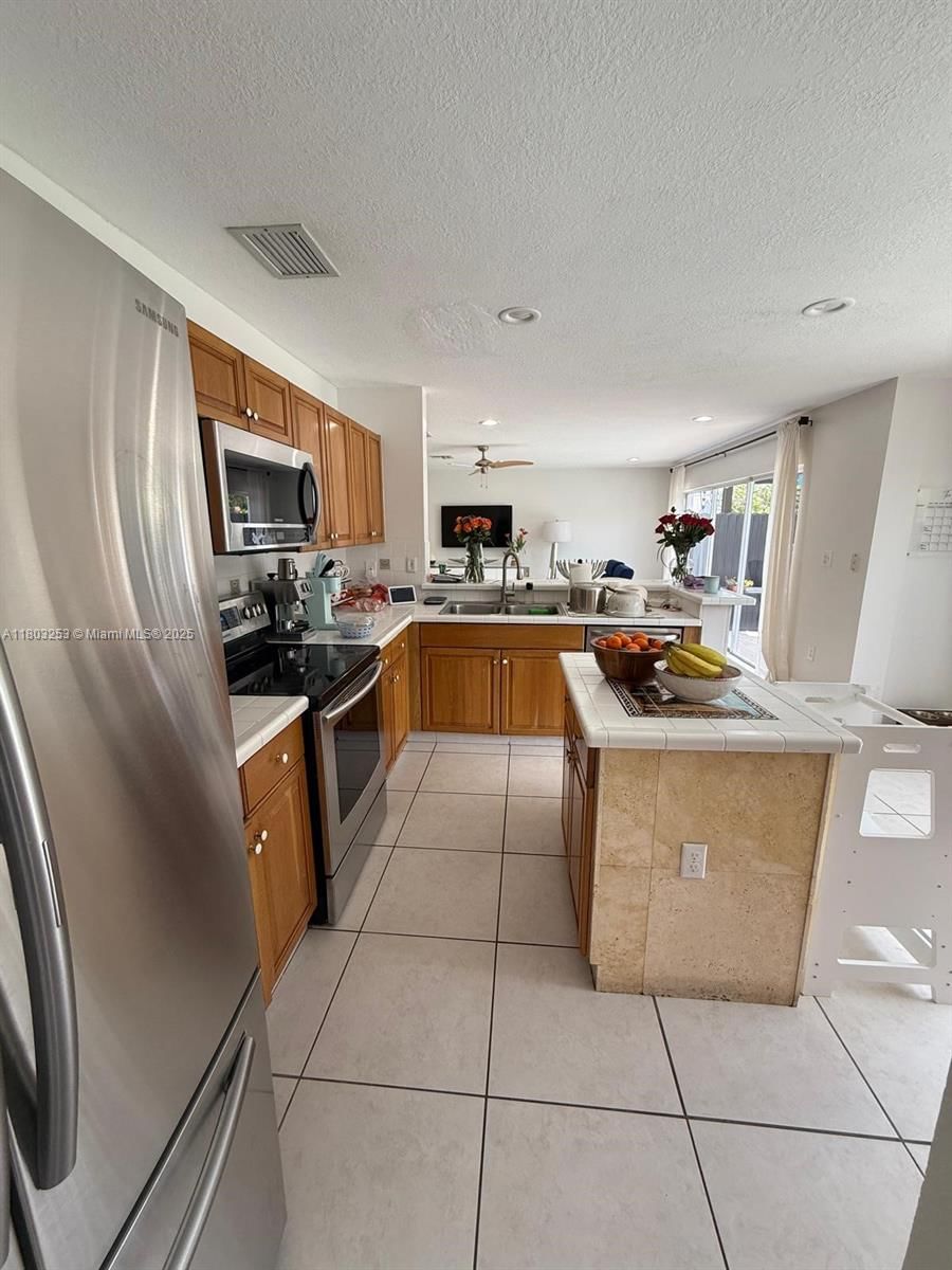 Real estate property located at 9740 155th Ave, Miami-dade, Weitzer Hammocks Homes Se, Miami, FL