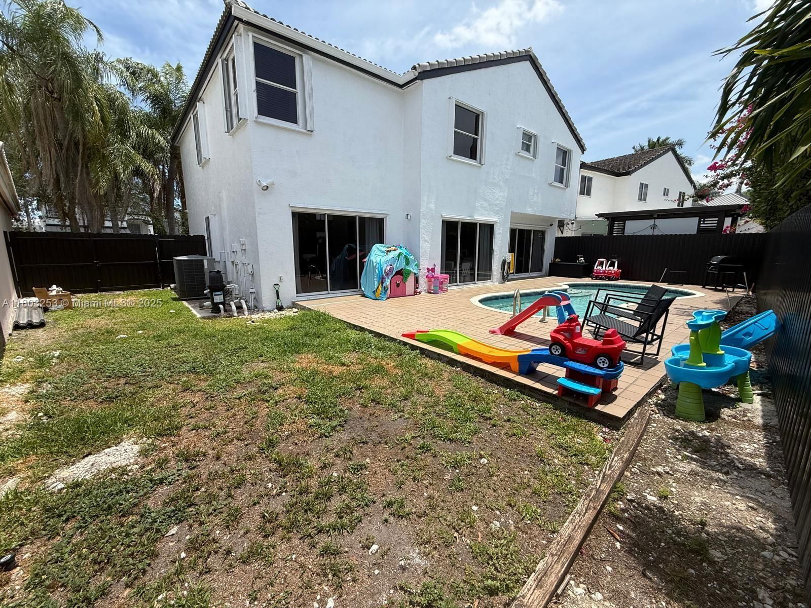 Real estate property located at 9740 155th Ave, Miami-dade, Weitzer Hammocks Homes Se, Miami, FL