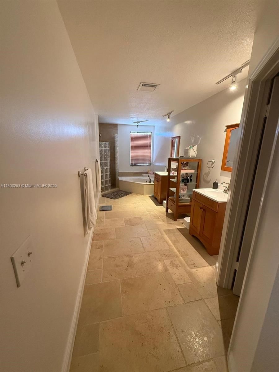 Real estate property located at 9740 155th Ave, Miami-dade, Weitzer Hammocks Homes Se, Miami, FL