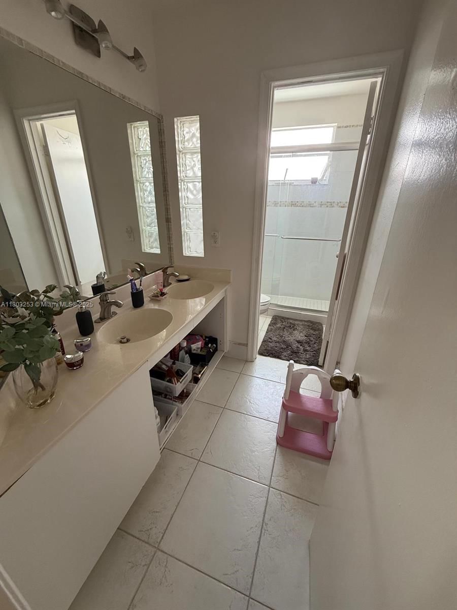 Real estate property located at 9740 155th Ave, Miami-dade, Weitzer Hammocks Homes Se, Miami, FL