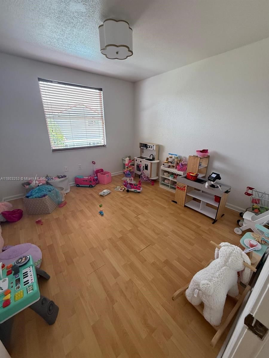 Real estate property located at 9740 155th Ave, Miami-dade, Weitzer Hammocks Homes Se, Miami, FL