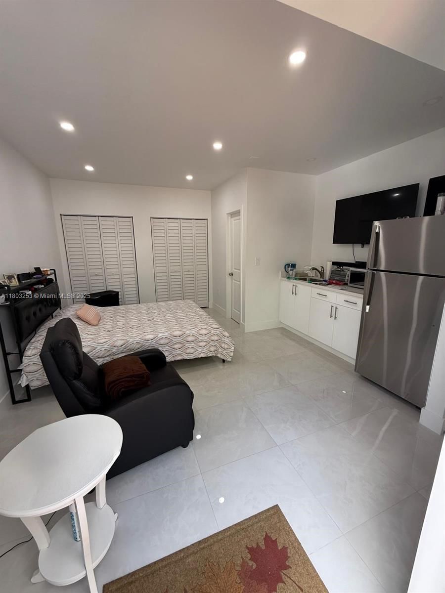 Real estate property located at 9740 155th Ave, Miami-dade, Weitzer Hammocks Homes Se, Miami, FL