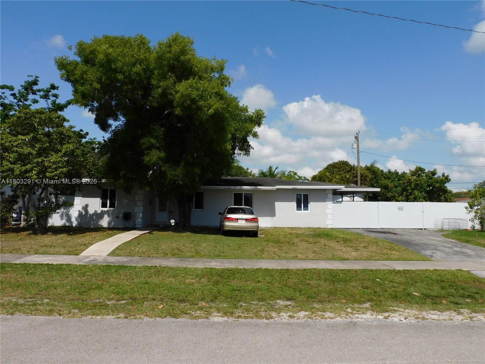 Real estate property located at 16020 98th Ct, Miami-dade, Palmetto Country Club Est, Miami, FL