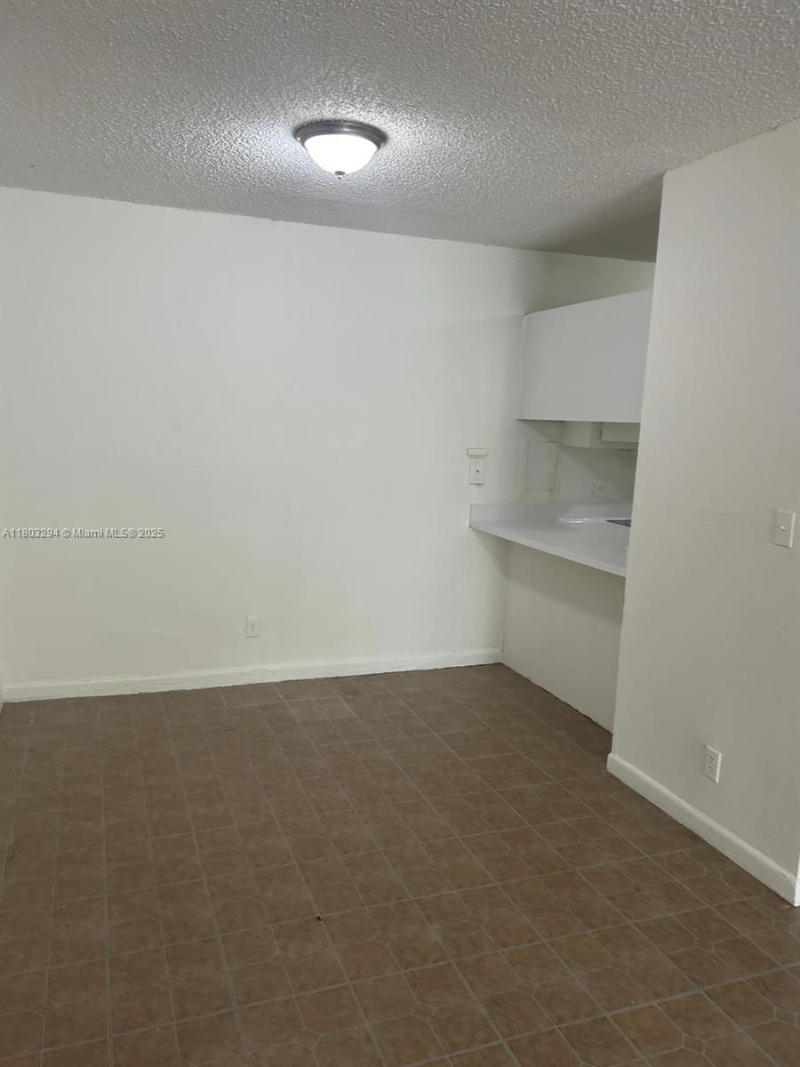 Real estate property located at 4007 University Dr #106, Broward, Sunrise On The Green Cond, Sunrise, FL