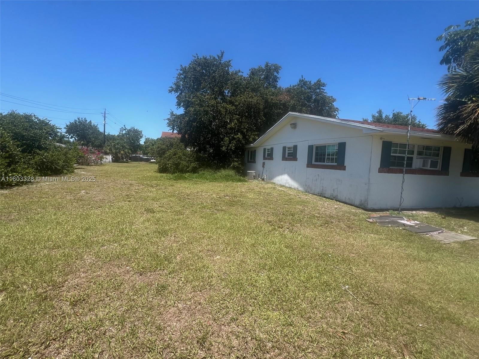Real estate property located at 16300 44th Ct, Miami-dade, Venetian Acres, Miami Gardens, FL