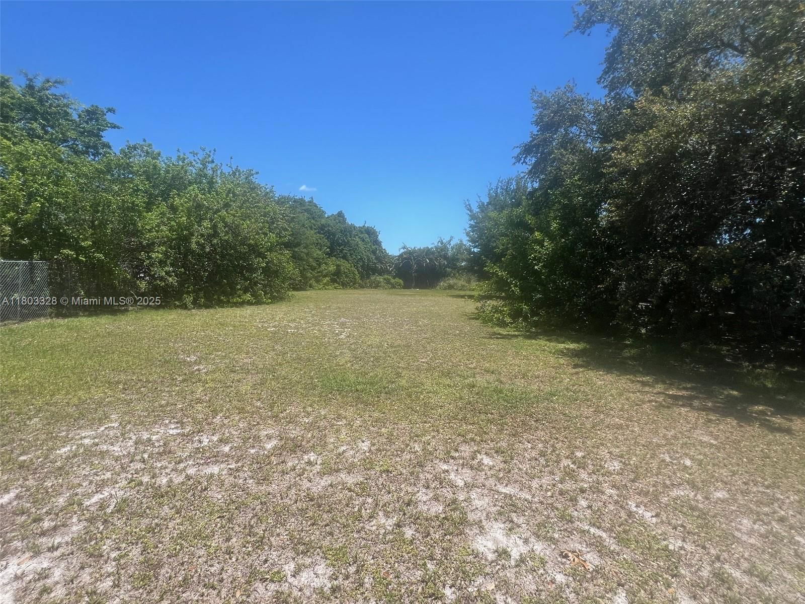Real estate property located at 16300 44th Ct, Miami-dade, Venetian Acres, Miami Gardens, FL