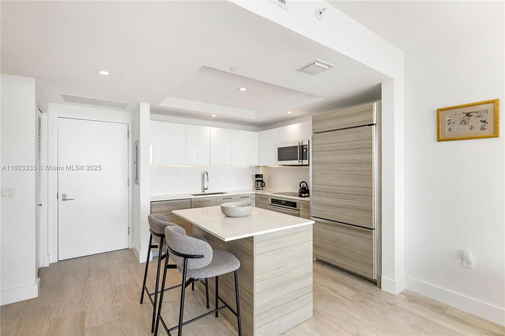 Real estate property located at 121 34th St #2412, Miami-dade, 3401 Midtown Condo, Miami, FL