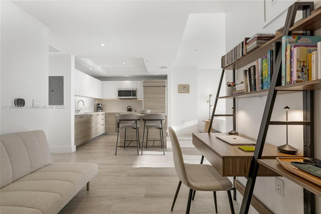 Real estate property located at 121 34th St #2412, Miami-dade, 3401 Midtown Condo, Miami, FL