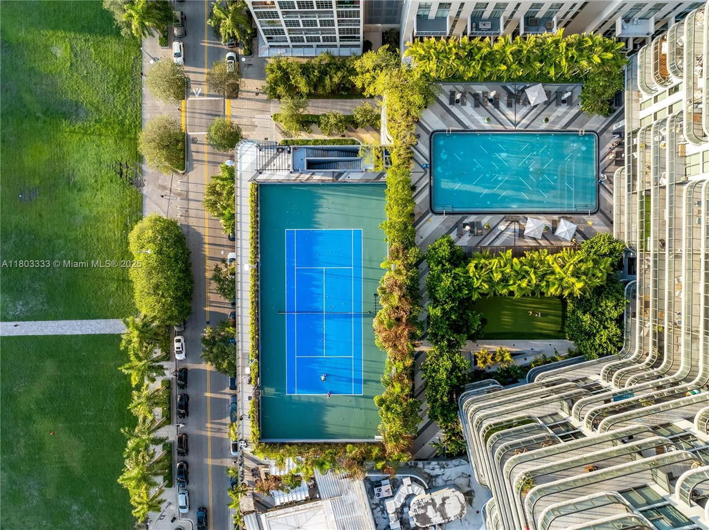 Real estate property located at 121 34th St #2412, Miami-dade, 3401 Midtown Condo, Miami, FL