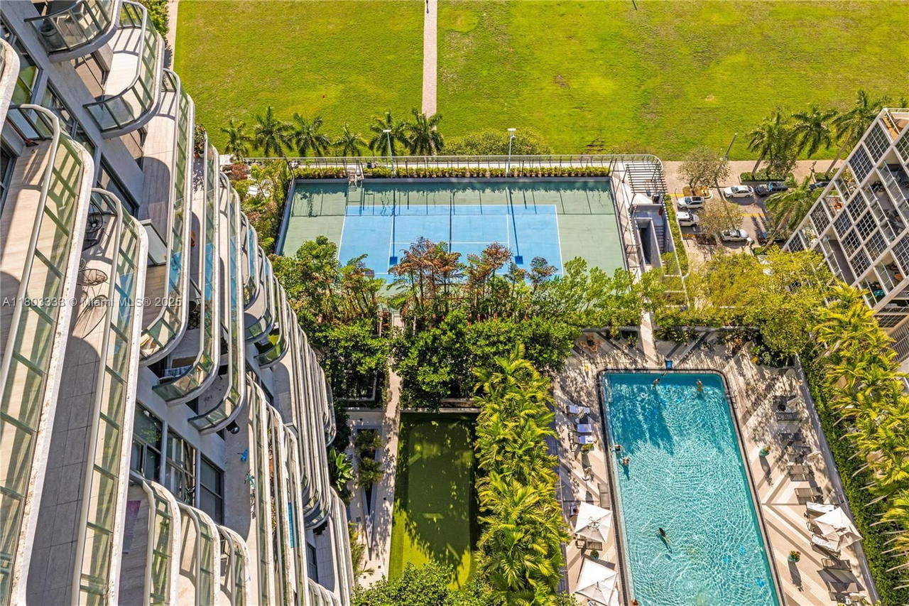 Real estate property located at 121 34th St #2412, Miami-dade, 3401 Midtown Condo, Miami, FL