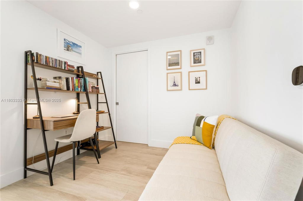 Real estate property located at 121 34th St #2412, Miami-dade, 3401 Midtown Condo, Miami, FL