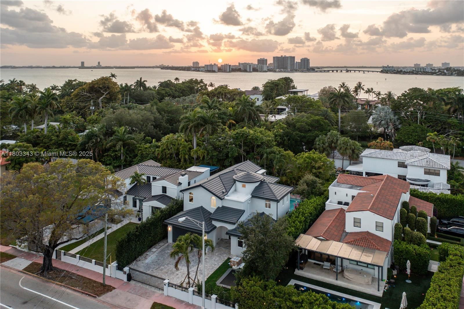 Real estate property located at 5978 Alton Rd, Miami-dade, La Gorce Golf Sub, Miami Beach, FL